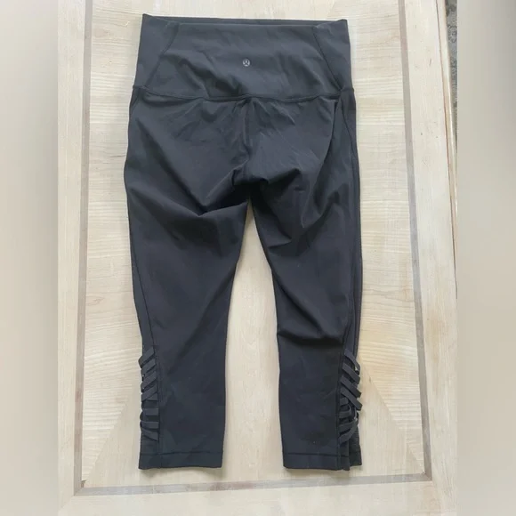 Lululemon Athletica Size 10 Black Capri Legging Bundle Size 10 - Picture 6 of 12